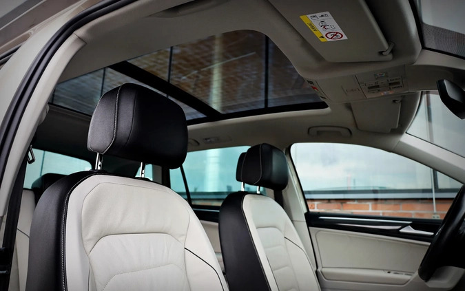 Volkswagen Tiguan cena 129900 przebieg: 54000, rok produkcji 2019 z Czarne małe 781